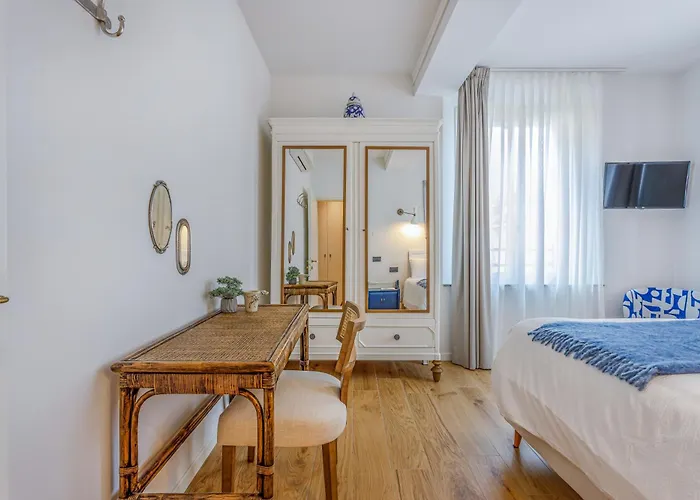 Lägenhet Dimora D'autore - L'arte Di Vivere Modena